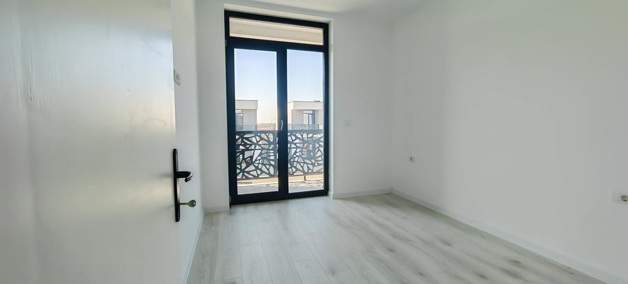 Duplex cu 5 camere cu Canalizare în Mehala