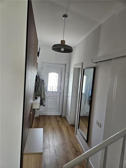 Duplex cu 4 camere cu Canalizare în Moșnița Nouă