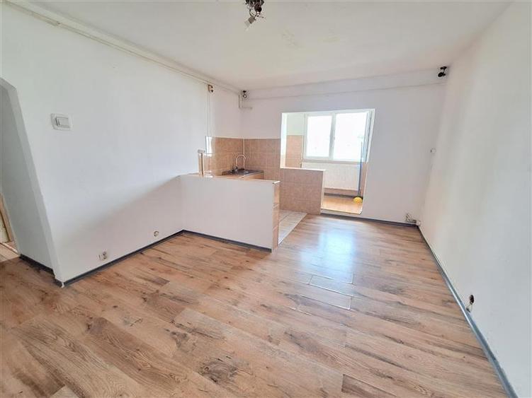 Apartament 2 camere semidecomandat, zona Mioritei - 8