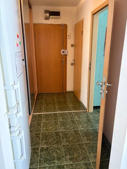 Apartament cu 3 camere semidecomandat, mobilat în Drumul Taberei