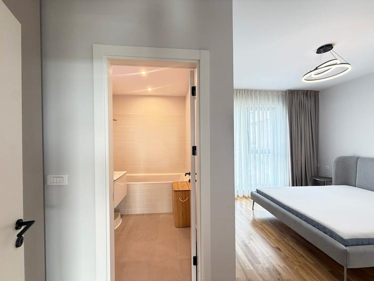 Apartament cu 3 camere decomandat în Străulești