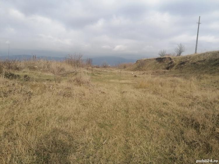Teren de 22300 mp, în Central