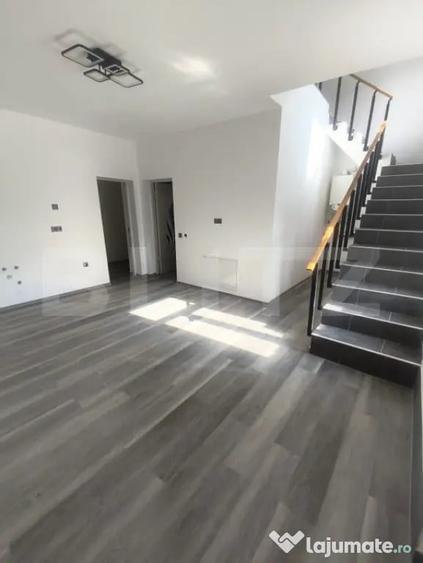 Casă cu 4 camere cu Teren 350 Mp în Central