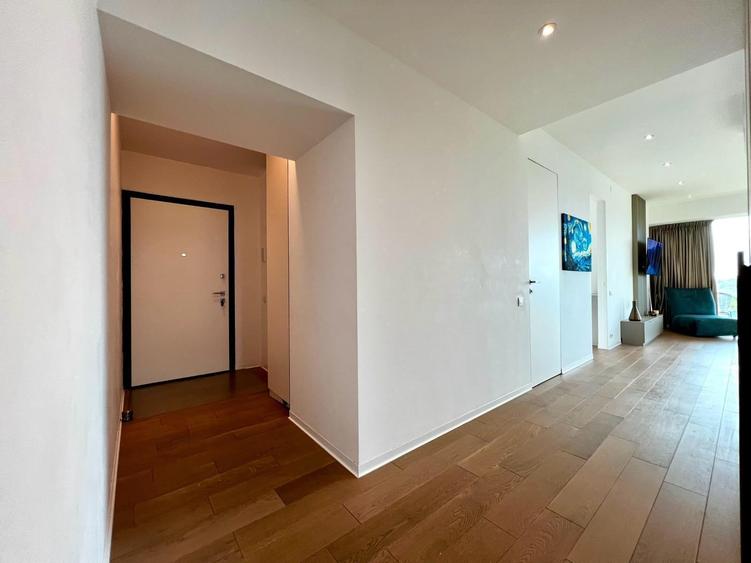 Apartament cu 4 camere decomandat în Floreasca