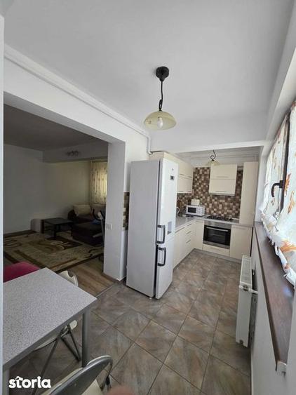 Apartament cu 2 camere semidecomandat, mobilat în Central