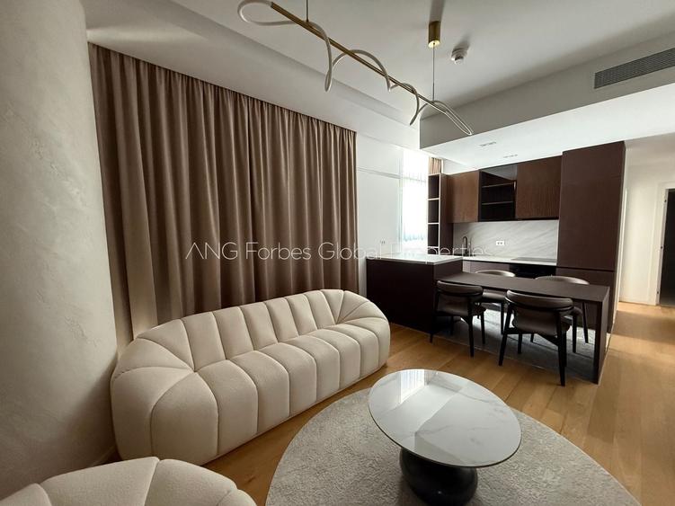 Apartament cu 3 camere semidecomandat, mobilat în Nord