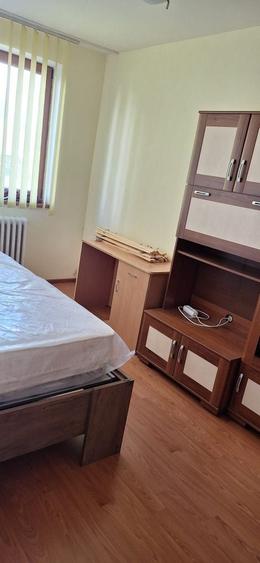 Apartament cu 3 camere decomandat în Petru Rareș