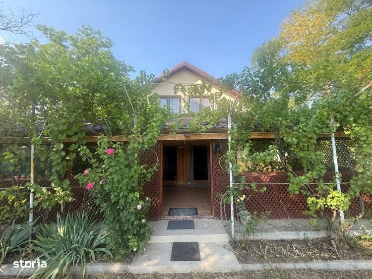 Casă cu 4 camere în Vlădiceasca