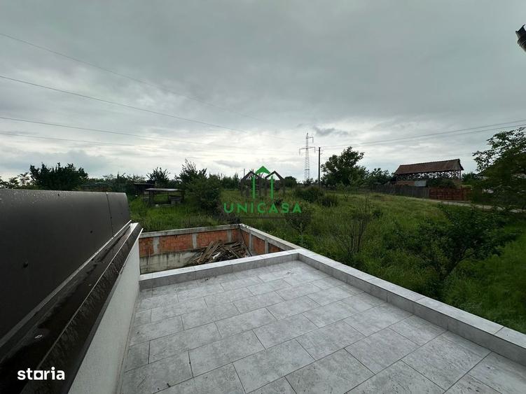 Casă cu 4 camere în Bistrița