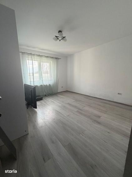 Casă cu 4 camere în Hemeiuș