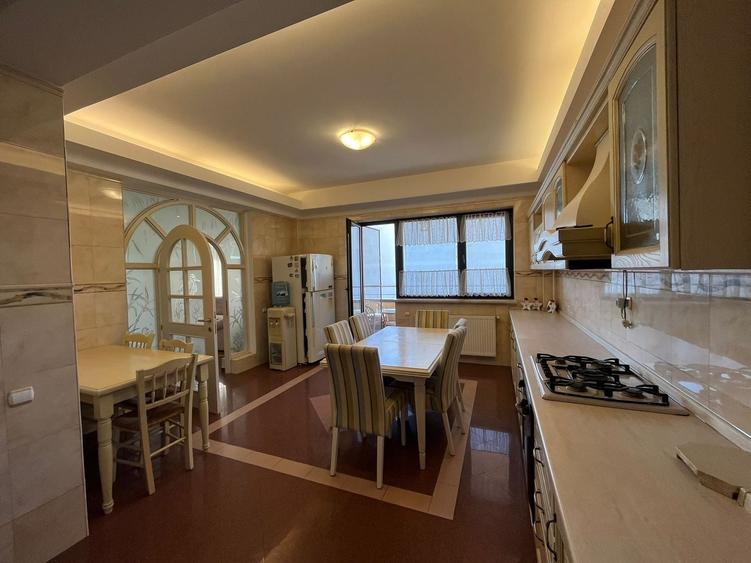 Apartament cu 3 camere în Herăstrău
