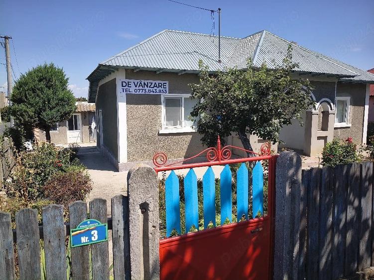 Casă cu 5 camere cu Teren 410 Mp în Mahmudia