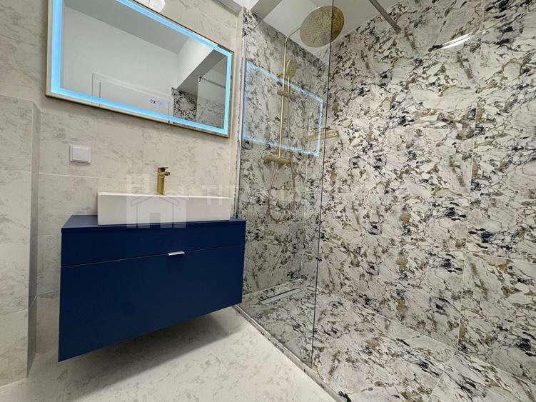 Apartament cu 3 camere decomandat, mobilat în Tractorul