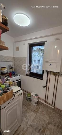 Apartament 2 Camere Renovat Integral, Etaj 3 Zona Micro 9 - 2