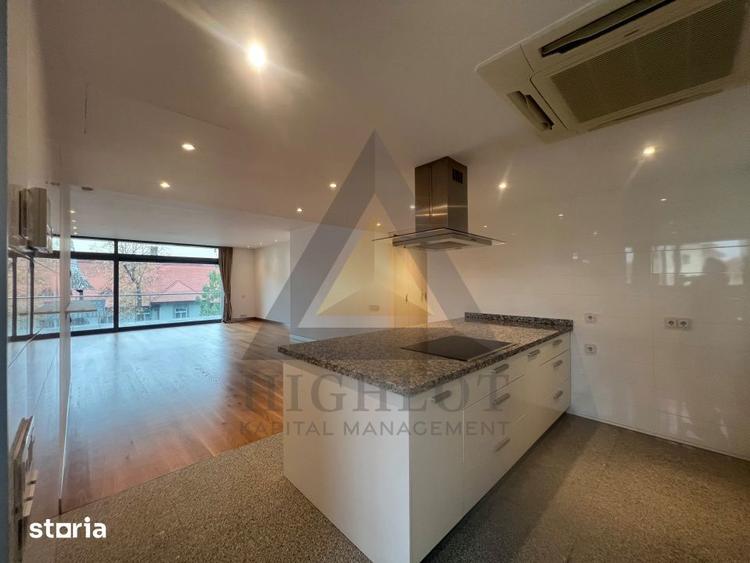 Apartament cu 4 camere în Aviatorilor