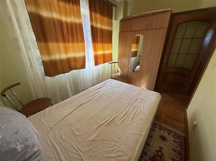 Apartament cu 4 camere decomandat în Ultracentral