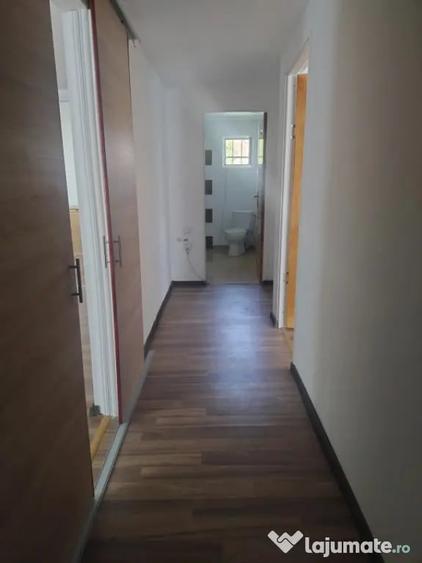 Casă cu 3 camere cu Teren 500 Mp în Predeal