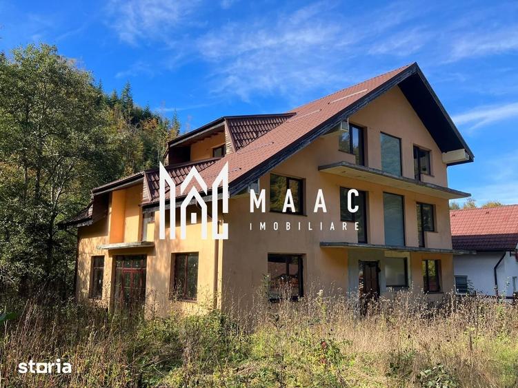 Casă individuală cu 10 camere cu Canalizare în Cârțișoara