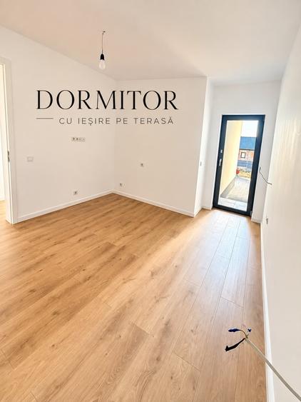 Duplex cu 3 camere cu Canalizare în Est