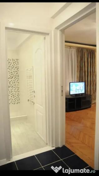 Apartament cu 2 camere semidecomandat în Centrul Civic