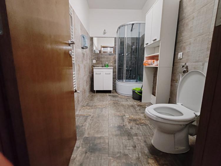 Apartament 2 camere liber la vanzare zona Coresi - 9