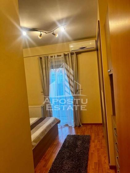 Apartament cu 4 camere decomandat în Aradului
