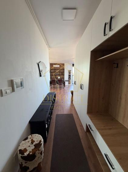 Apartament cu 3 camere decomandat în Torontalului