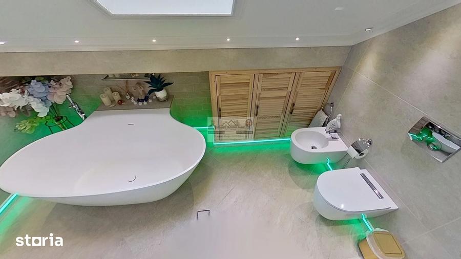 Casă cu 5 camere cu Teren 837 Mp în Tecuci