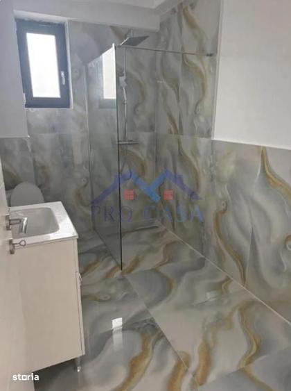 Apartament cu 3 camere în Cetate