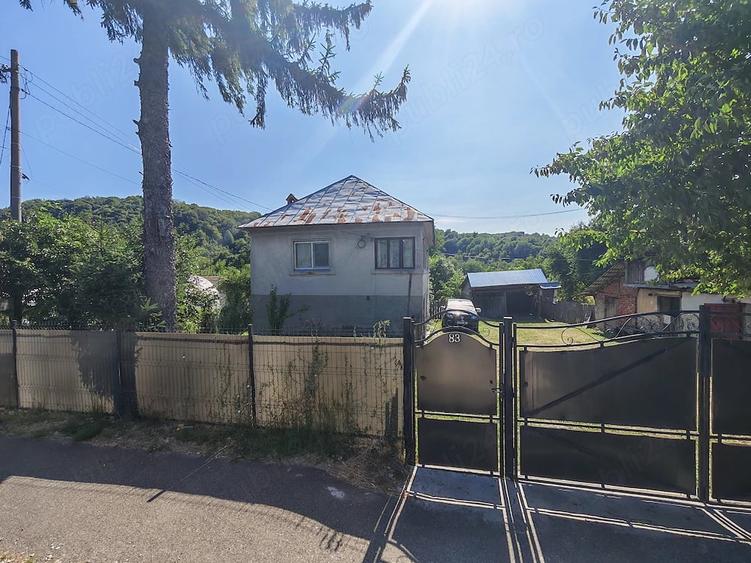 Teren de 1830 mp, în Central