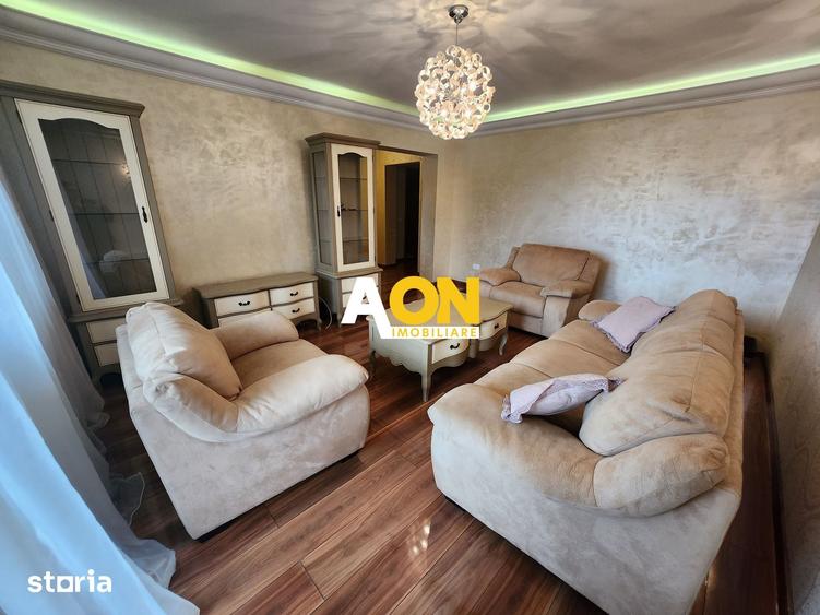 Apartament cu 3 camere în Cetate