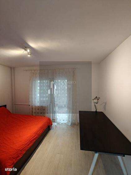 Apartament cu 2 camere semidecomandat în Baicului
