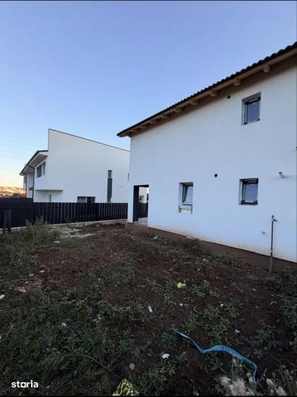 Casă cu 4 camere cu Teren 120 Mp în Cetate