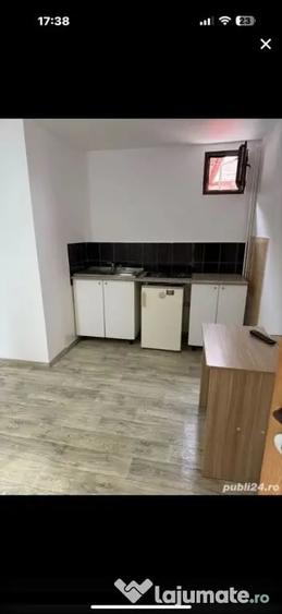 Garsonieră în Apărătorii Patriei