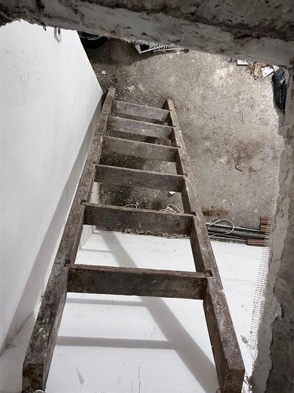 Apartament cu 3 camere decomandat în Calea Moldovei