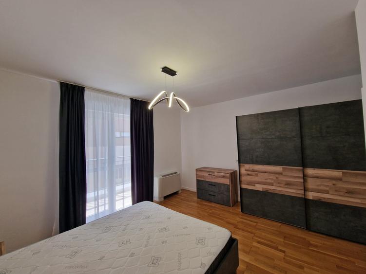 Apartament cu 3 camere decomandat, mobilat în Calea Călărașilor