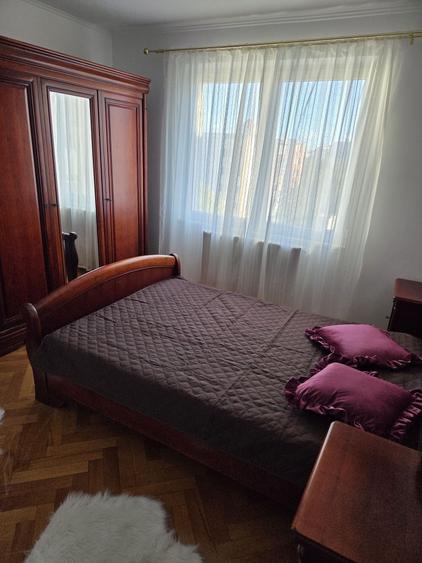 Apartament cu 2 camere decomandat în Pandurilor