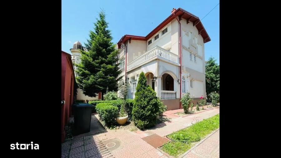 Casă cu 5 camere cu Canalizare în Ultracentral