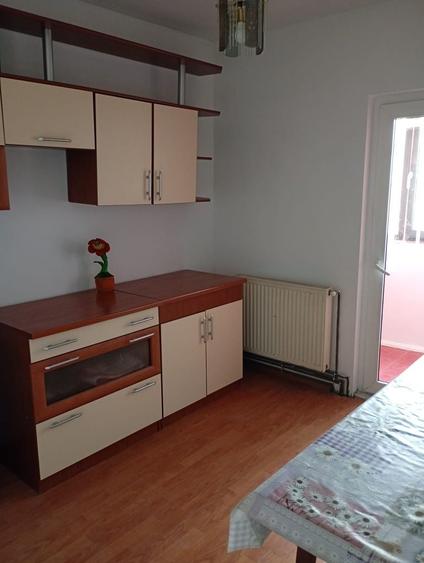 Apartament cu 2 camere decomandat în 9 Mai