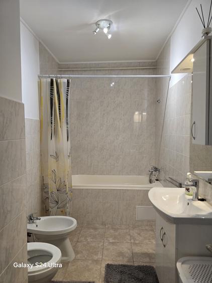 Apartament cu 2 camere decomandat în Exterior Vest