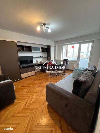 Apartament cu 3 camere decomandat în Spitalul Județean