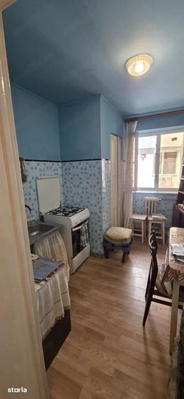 Apartament cu 3 camere decomandat în Tomis Nord