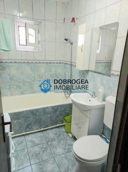 Apartament cu 3 camere decomandat, mobilat în C5