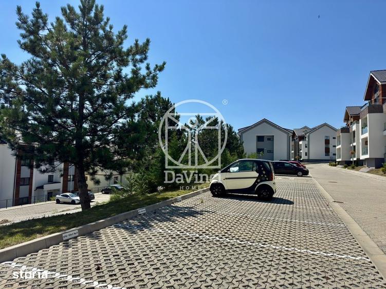 Apartament cu 5 camere decomandat în Cristian