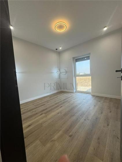 Duplex cu 4 camere cu Canalizare în Moșnița Nouă