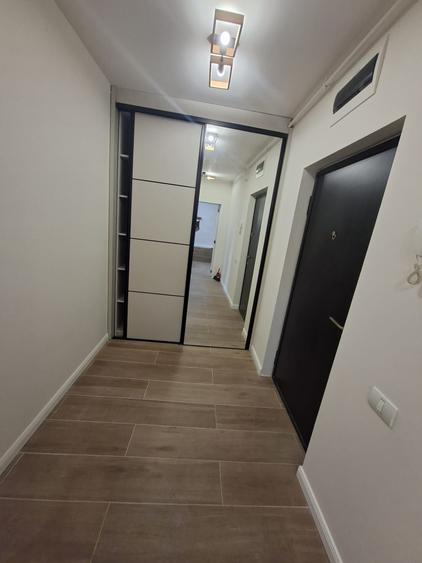 Apartament cu 3 camere decomandat în Sat Vacanță