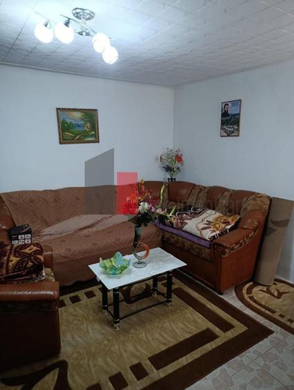 Casă individuală cu 2 camere cu Canalizare în Central