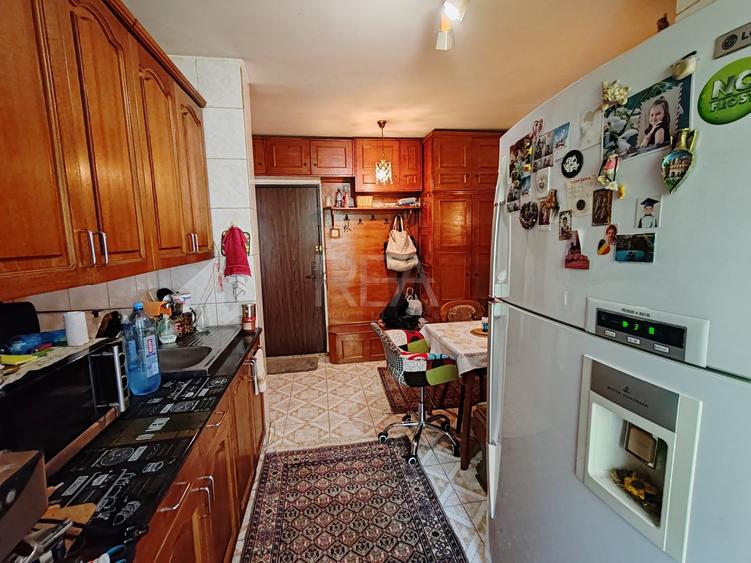 Apartament cu 2 camere decomandat în Drumul Taberei