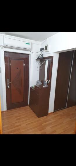Apartament cu 3 camere decomandat în Kiseleff