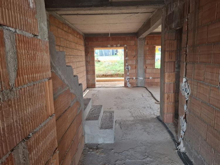 Duplex cu 4 camere cu Canalizare în Arhitecților - Calea Cisnădiei